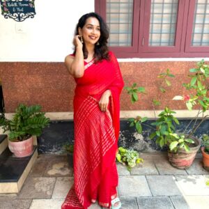 Viscose Georgette Sarees With Crushed Pallu